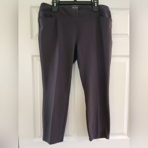 ADIDAS pull on Women's golf pants ~ Size LARGE